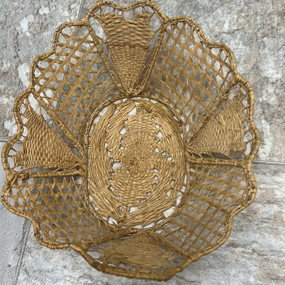 Handmade Woven Basket Made In Italy. With Two Handles. - Picture 8 of 16